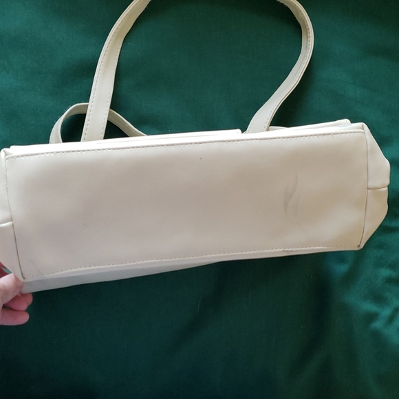 Cream Color Purse - Picture 6 of 10